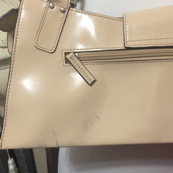 Vintage Unique Flesh toned Guess purse - Picture 6 of 8